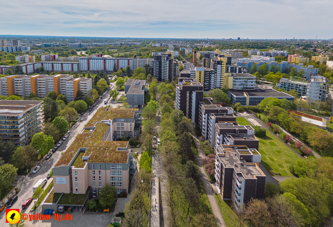 04.05.2023 - Luftbilder vom Marx-Zentrum uns seiner Umgebung in Neuperlach